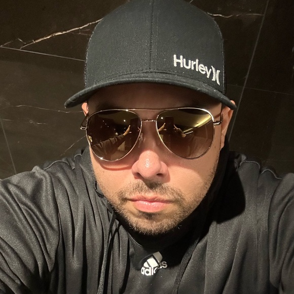 Meet your Posher, Jerry - Picture 2 of 3